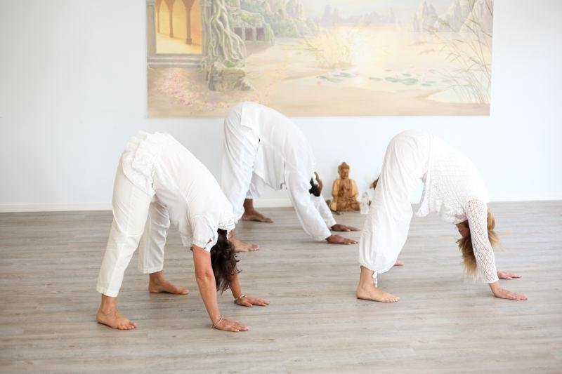 posture du triangle kundalini yoga